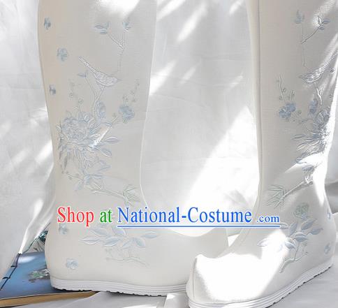 Traditional Chinese Embroidered Peony White Boots Handmade Cloth Shoes National Cloth Shoes for Women