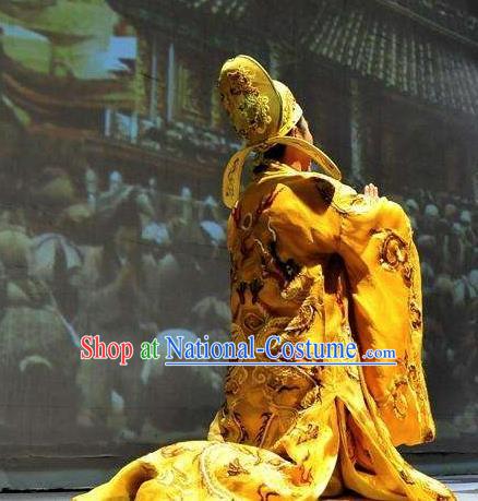 Chinese Dharma Legends in Famen Temple Ancient Tang Dynasty Emperor Stage Performance Costume for Men