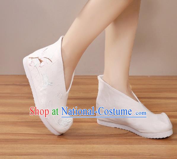 Handmade Chinese White Boots Traditional Embroidered Boots Hanfu Shoes for Women