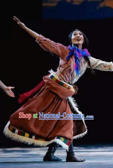 The Heavenly Road Chinese Zang Nationality Dance Tibetan Robe Stage Performance Dance Costume and Headpiece for Women