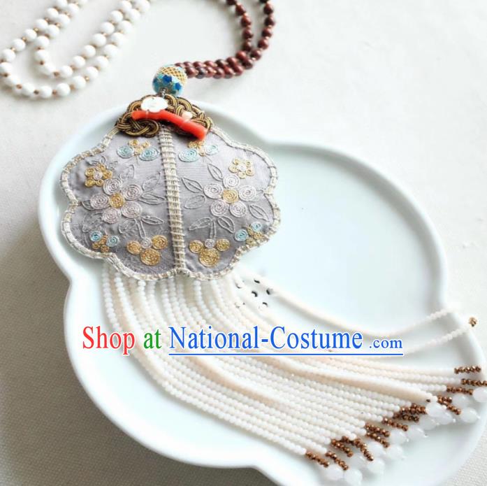 Chinese Traditional Jewelry Accessories Classical Pressure Embroidered Tassel Brooch for Women