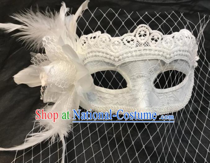 Top Halloween Stage Show Accessories Brazilian Carnival Catwalks White Feather Lace Face Mask for Women