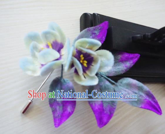 Handmade Chinese Classical Velvet Flowers Brooch Ancient Palace Breastpin for Women