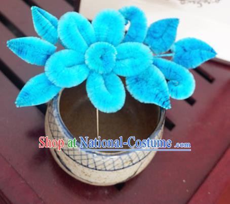 Handmade Chinese Classical Blue Velvet Flowers Brooch Ancient Palace Breastpin for Women