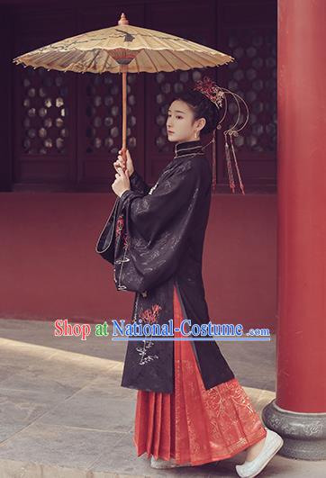 Ancient Chinese Ming Dynasty Nobility Lady Hanfu Dress Traditional Court Bride Embroidered Historical Costume for Women