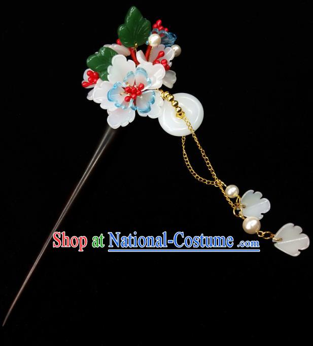 Chinese Ancient Hanfu White Plum Tassel Hairpins Traditional Handmade Hair Accessories for Women