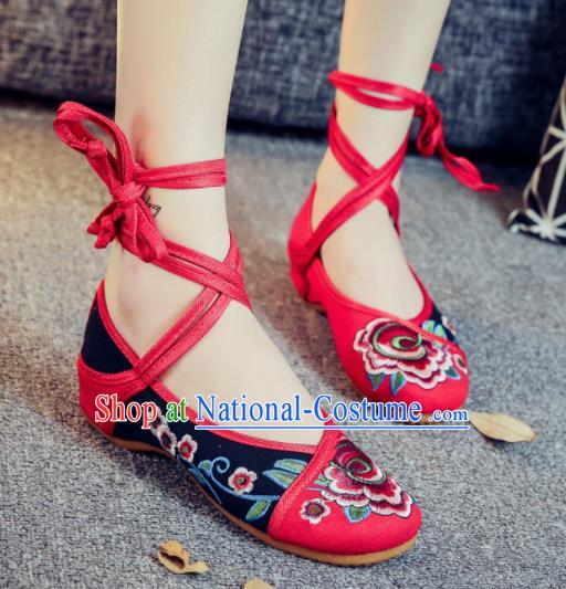 Asian Chinese Traditional Black Embroidered Peony Shoes Hanfu Wedding Shoes Ethnic National Cloth Shoes for Women