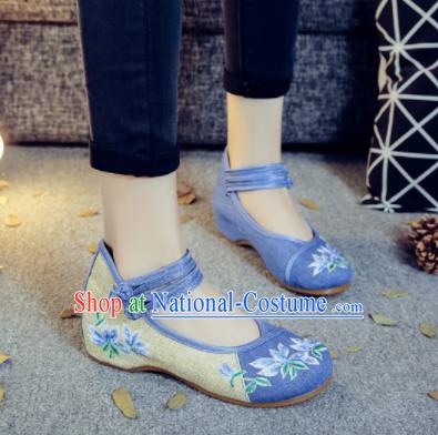 Asian Chinese Traditional Dance Blue Embroidered Shoes Hanfu Wedding Shoes National Cloth Shoes for Women