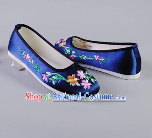 Asian Chinese National Royalblue Satin Shoes Ancient Princess Embroidered Shoes Traditional Hanfu Shoes for Women