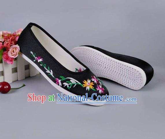 Asian Chinese National Black Satin Shoes Ancient Princess Embroidered Shoes Traditional Hanfu Shoes for Women