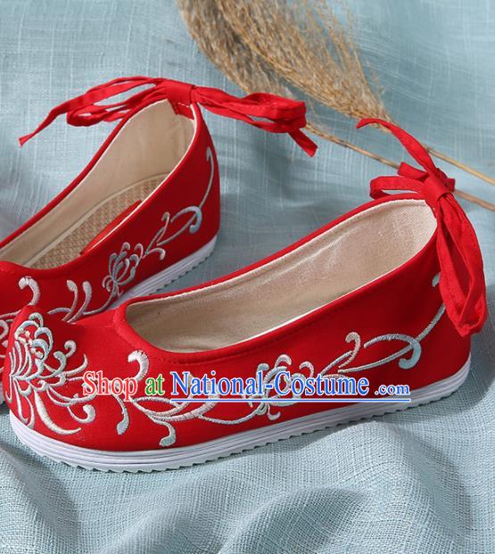 Chinese Handmade Embroidered Chrysanthemum Red Bow Shoes Traditional Ming Dynasty Hanfu Shoes Princess Shoes for Women