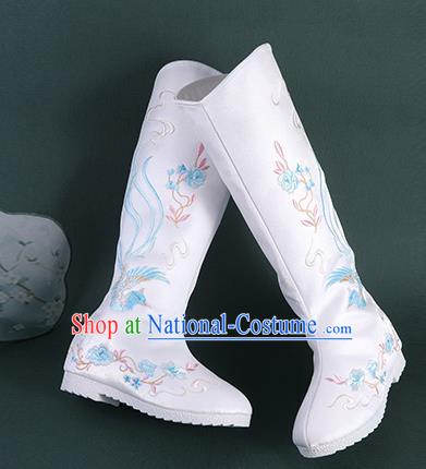 Chinese Handmade Winter Embroidered White High Boots Traditional Hanfu Shoes National Shoes for Women