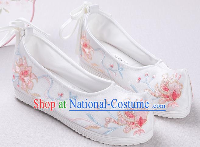 Chinese Handmade Embroidered White Opera Shoes Traditional Hanfu Shoes National Shoes for Women