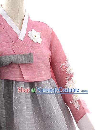 Korean Bride Mother Pink Blouse and Grey Dress Korea Fashion Costumes Traditional Hanbok Festival Wedding Apparels for Women