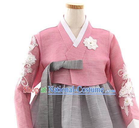 Korean Bride Mother Pink Blouse and Grey Dress Korea Fashion Costumes Traditional Hanbok Festival Wedding Apparels for Women