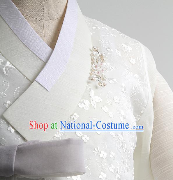 Korean Bride Mother Beige Blouse and Grey Dress Korea Fashion Costumes Traditional Hanbok Festival Apparels for Women