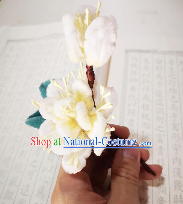 Chinese Ancient Princess Beige Velvet Flowers Hairpins Hair Accessories Handmade Qing Dynasty Court Camellia Hair Stick