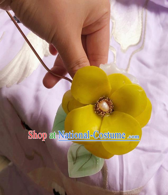 Chinese Ancient Palace Lady Pearl Blossom Hairpins Hair Accessories Handmade Plastic Camellia Yellow Flower Hair Stick