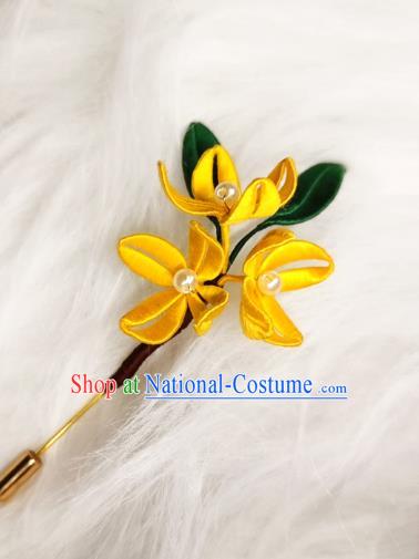 Chinese Handmade Yellow Silk Fragrans Brooch Classical Jewelry Accessories Hanfu Breastpin