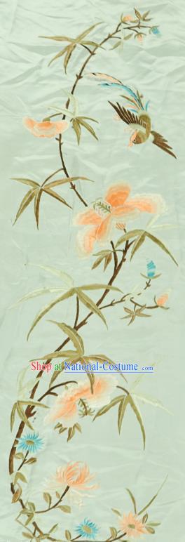 Traditional Chinese Embroidered Flowers Bird Decorative Painting Hand Embroidery Light Green Silk Picture Craft