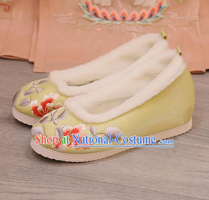 China Princess Shoes Opera Shoes Handmade Cloth Shoes Embroidered Hibiscus Yellow Shoes