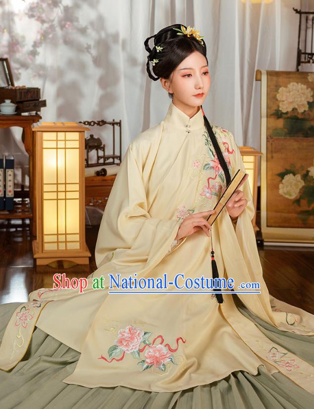 Ancient China Ming Dynasty Noble Female Costumes Traditional Hanfu Apparels Embroidered Clothing for Patrician Women