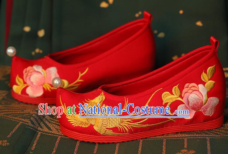 China Handmade Red Cloth Shoes Wedding Hanfu Shoes Princess Shoes Bride Shoes Embroidered Phoenix Peony Shoes