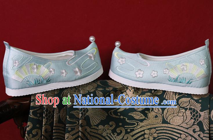 China Handmade Shoes Hanfu Shoes Princess Shoes Embroidered Shoes Ming Dynasty Young Lady Light Blue Satin Shoes