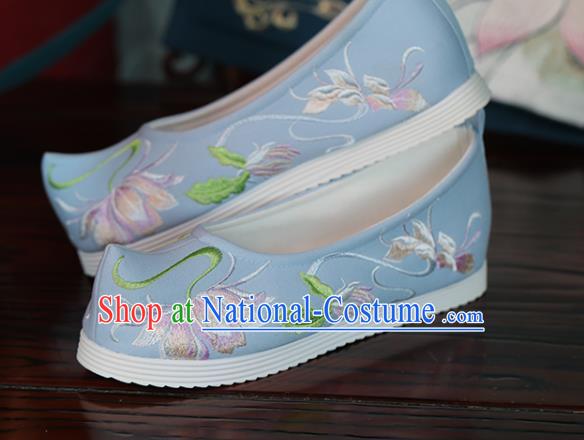 China Princess Shoes Women Shoes Handmade Hanfu Shoes Light Blue Cloth Shoes Embroidered Epiphyllum Shoes