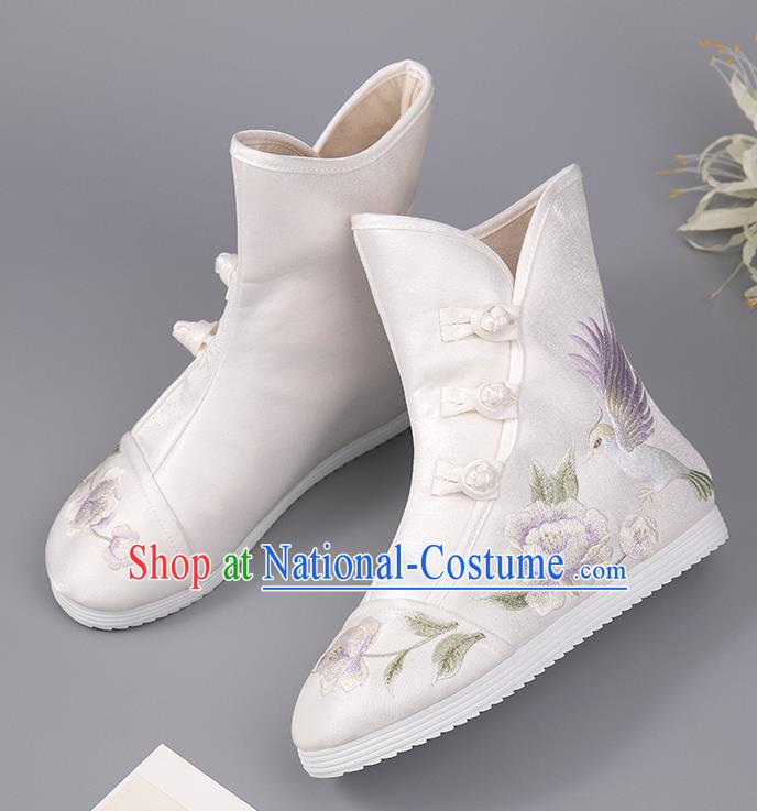 Chinese Handmade Cloth Shoes Embroidered Peony Bird Boots Ancient White Hanfu Shoes