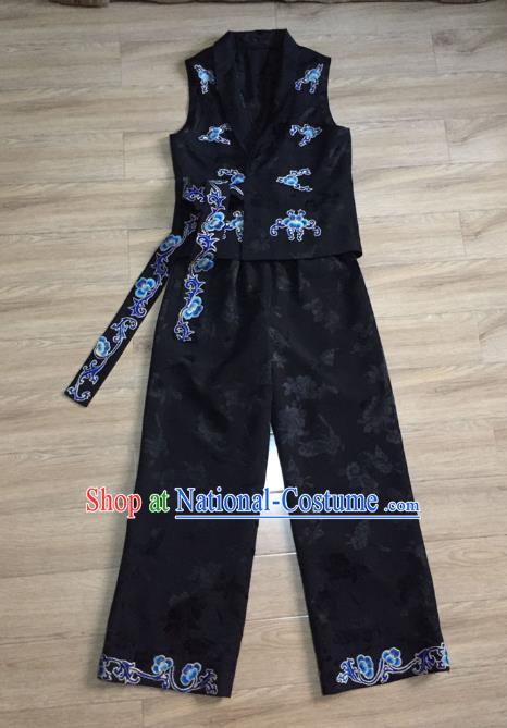 China Embroidered Black Silk Vest and Pants Women National Clothing Cheongsam Outfits