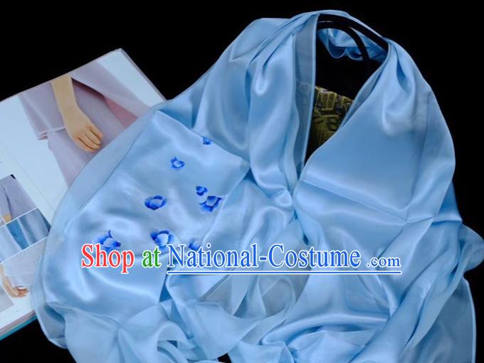 China Light Blue Tippet Embroidered Mother Cappa Suzhou Embroidery Craft Traditional Silk Scarf