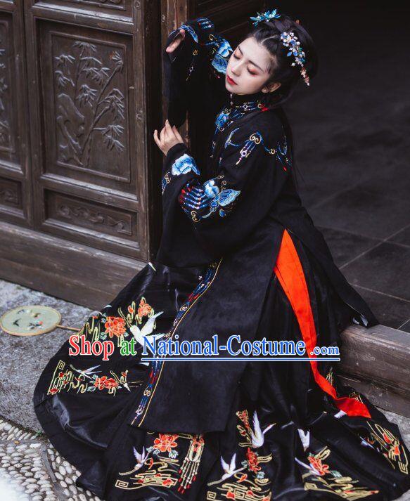 Traditional China Ming Dynasty Noble Countess Historical Costumes Ancient Court Woman Black Hanfu Dress Clothing