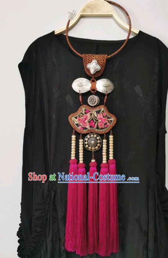 Traditional China Ethnic Embroidered Necklet Accessories Rattan Jewelry Handmade Rosy Tassel Silver Necklace for Women