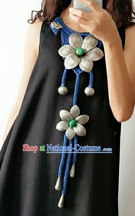 Handmade China National Silver Flowers Tassel Accessories Traditional Blue Sennit Necklet