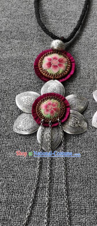 China National Embroidered Necklet Accessories Miao Ethnic Silver Flowers Necklace