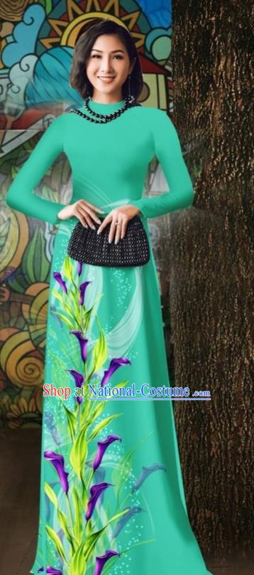 Vietnam Light Green Cheongsam Vietnamese Traditional Ao Dai Dress Oriental Classical Qipao with Loose Pants Outfits Stage Show Costume