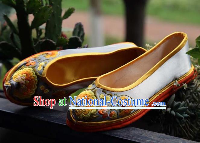 Chinese Traditional National Embroidered Light Blue Satin Shoes Hanfu Shoes for Women