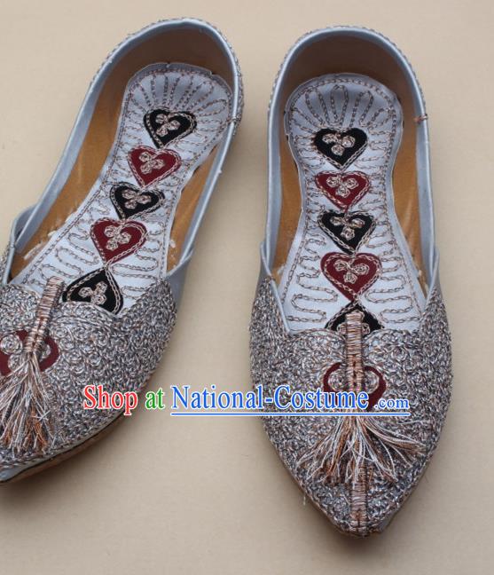 Asian Nepal National Handmade Light Grey Embroidered Shoes Indian Traditional Folk Dance Leather Shoes for Women