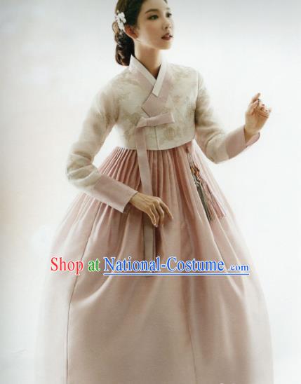 Korean Traditional Hanbok Bride Beige Blouse and Pink Dress Outfits Asian Korea Wedding Fashion Costume for Women