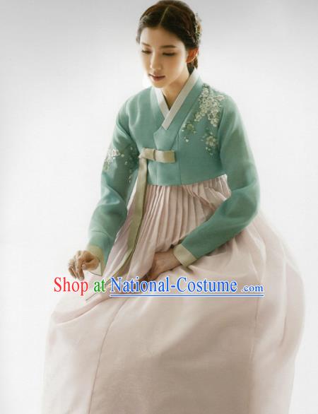 Korean Traditional Hanbok Princess Embroidered Green Blouse and Light Pink Dress Outfits Asian Korea Fashion Costume for Women