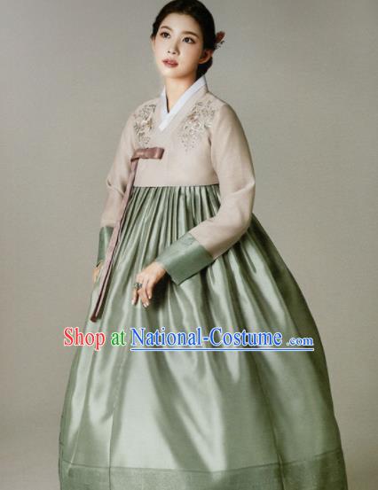 Korean Traditional Hanbok Princess Beige Blouse and Green Satin Dress Outfits Asian Korea Fashion Costume for Women