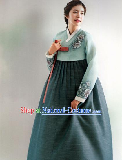 Korean Traditional Hanbok Wedding Mother Green Blouse and Atrovirens Dress Outfits Asian Korea Fashion Costume for Women