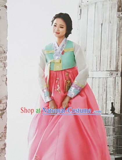 Korean Traditional Garment Bride Hanbok Embroidered Green Blouse and Pink Dress Asian Korea Fashion Costume for Women