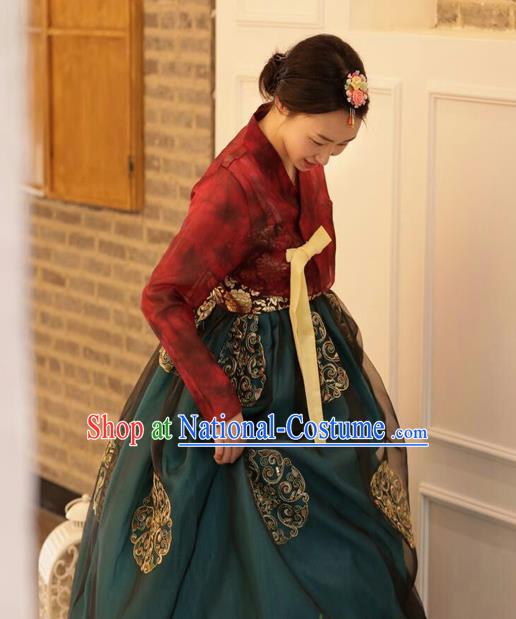 Korean Traditional Bride Hanbok Purplish Red Blouse and Green Dress Garment Asian Korea Fashion Costume for Women