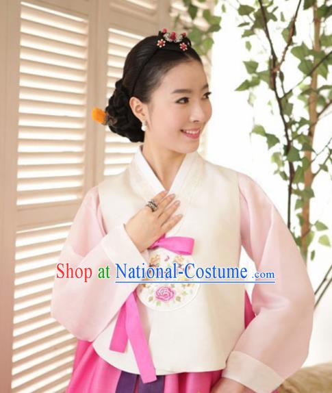 Korean Traditional Court Hanbok Garment Embroidered White Blouse and Pink Dress Asian Korea Fashion Costume for Women