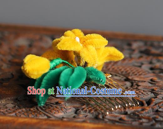 Traditional Chinese Handmade Yellow Velvet Flowers Hair Comb Headdress Ancient Hanfu Hair Accessories for Women