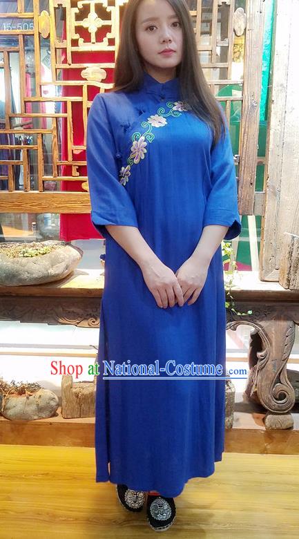 Traditional Chinese Embroidered Blue Flax Dress National Cheongsam Costume for Women