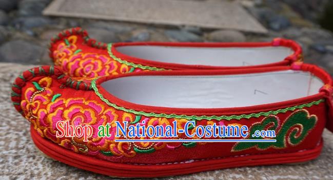 Traditional Chinese Embroidered Peony Red Shoes National Ethnic Wedding Shoes Hanfu Shoes for Women