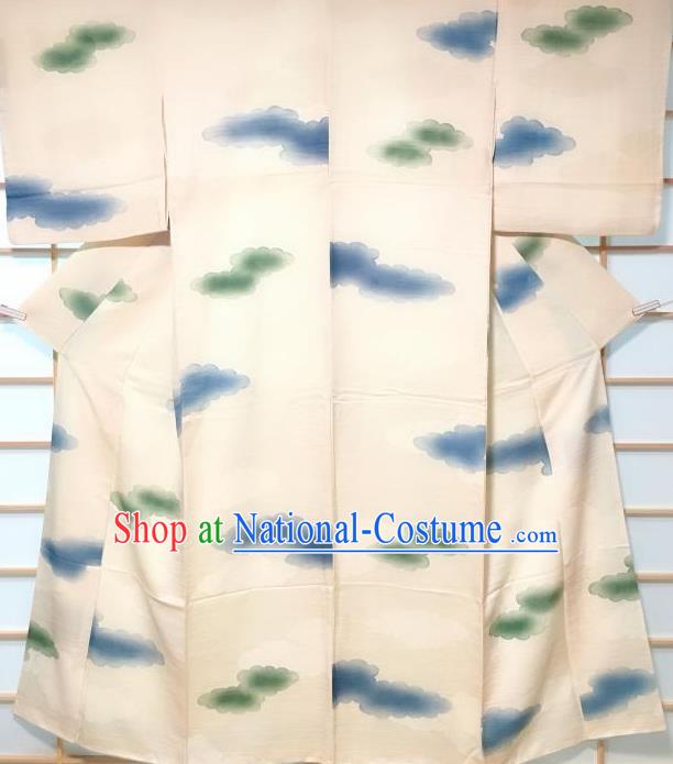 Japanese Classical Cloud Pattern White Kimono Japan Traditional Yukata Dress Costume for Women